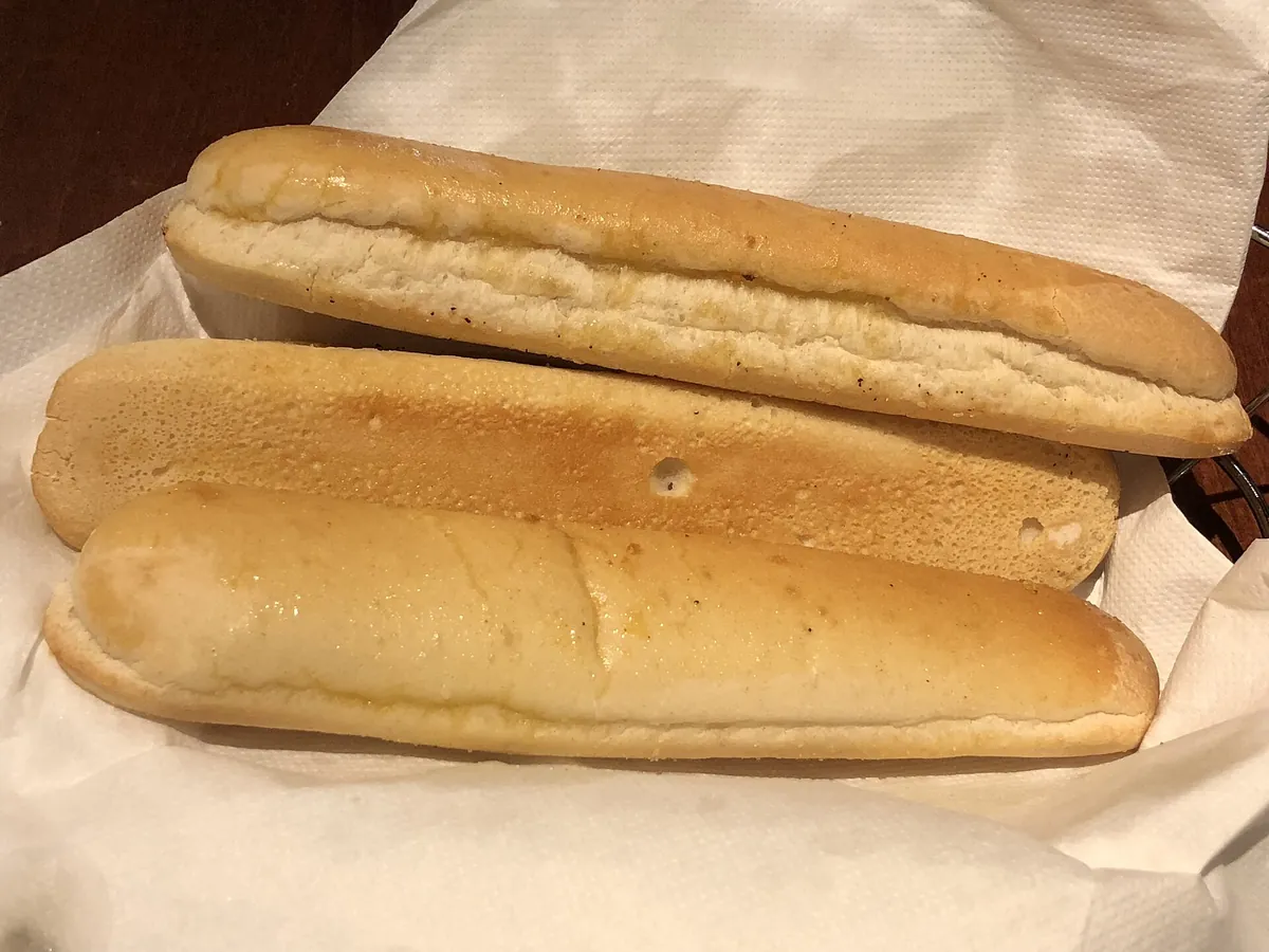 Olive Garden Nutrition Information: Calories, Sodium and Healthy Picks olive garden breadstick calories
