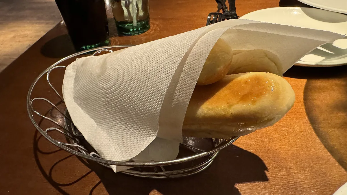 Olive Garden Happy Hour: Does It Exist and When Is It? olive garden happy hour