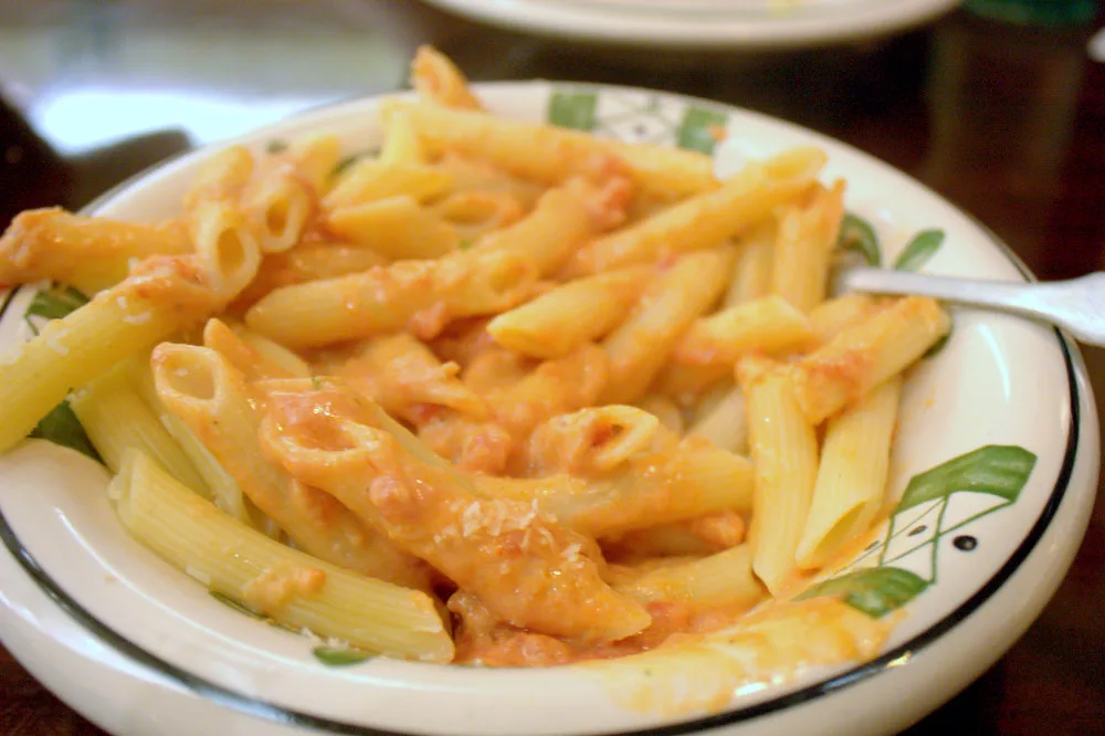 Olive Garden Pasta Menu: Never-Ending Pasta, Classics and How to Order olive garden never ending pasta menu